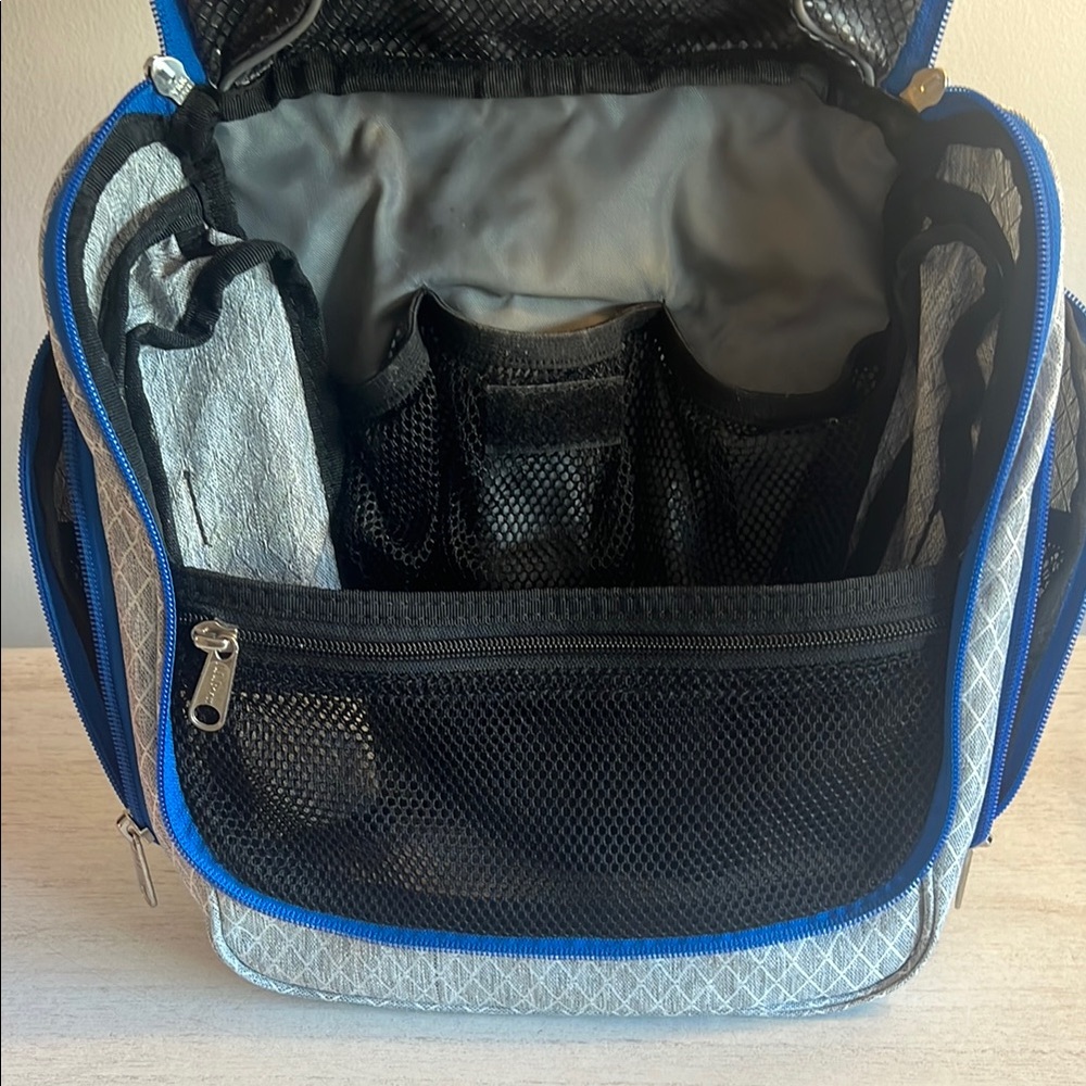 L.L. Bean Gray and Blue Toiletry Bag with Practical Design - Picture 3 of 6